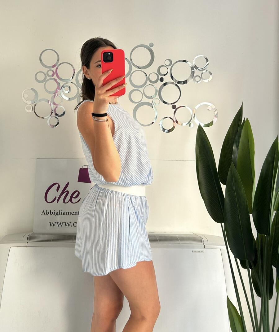 NOVITÀ Completo top e shorts a righe in lurex
