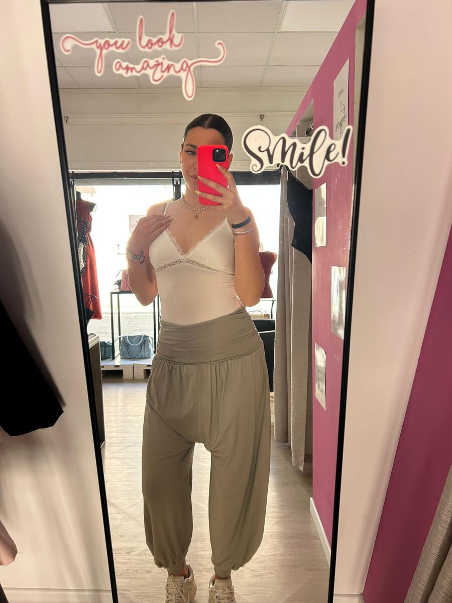 NOVITÀ Pantalone in viscosa con cavallo basso