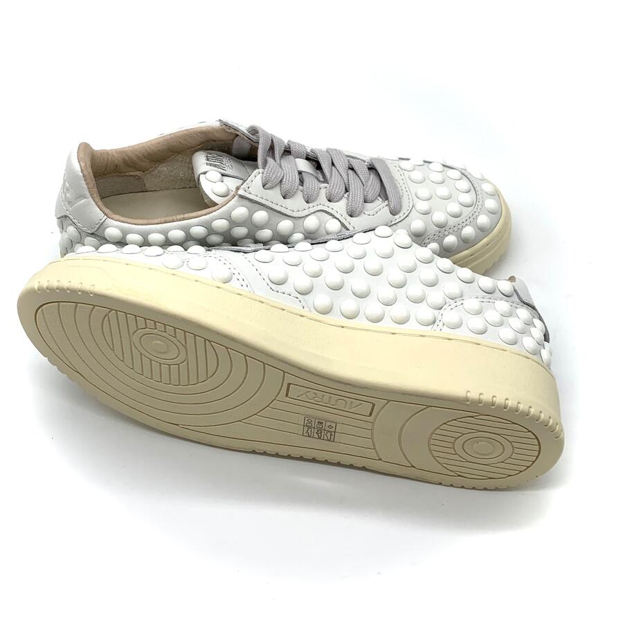 Autry medalist low wom pea white
