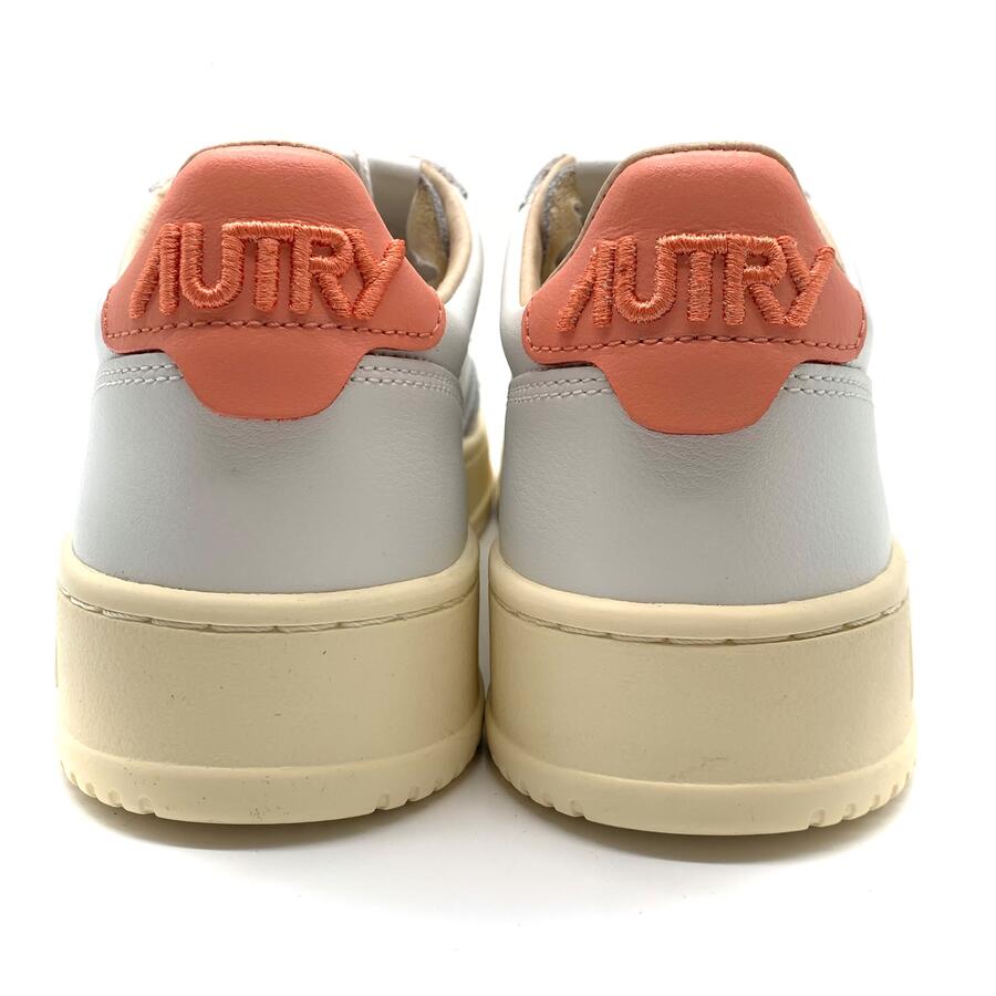 Autry medalist low wom White/peachp