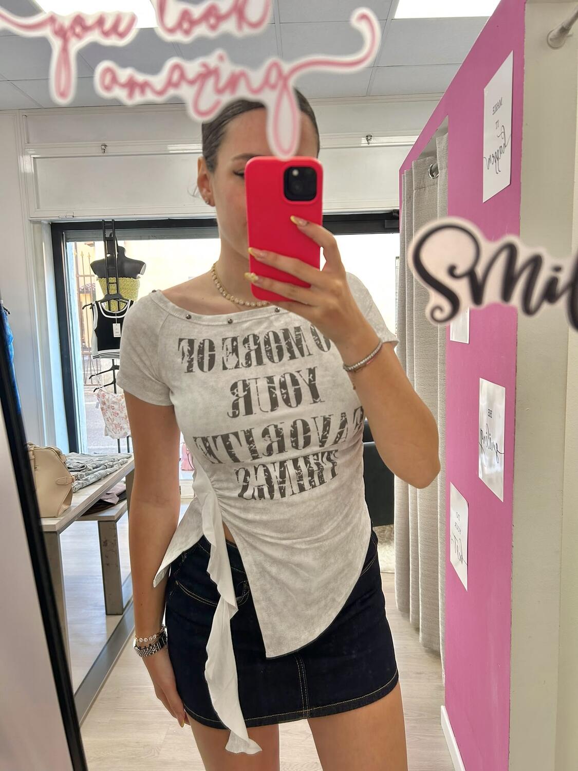 NOVITÀ T-shirt in cotone con scritta e voulant