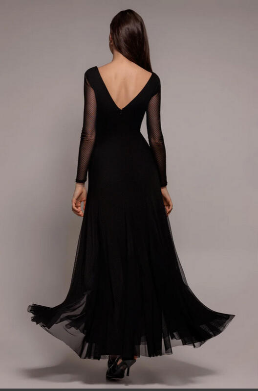 Abito con spicchi in tulle con maniche 4-0166