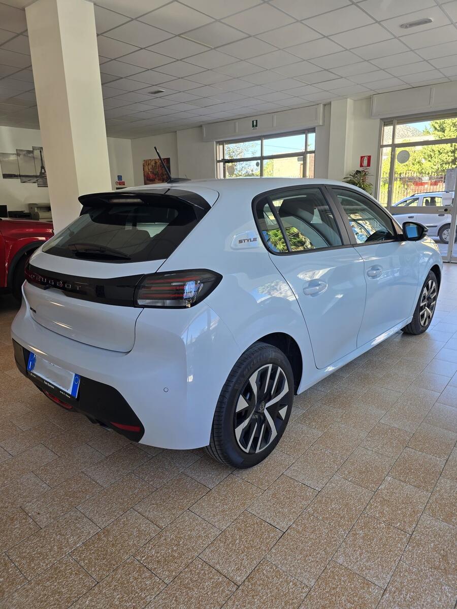 Peugeot 208 1.2 puretech Style s&s 100cv 