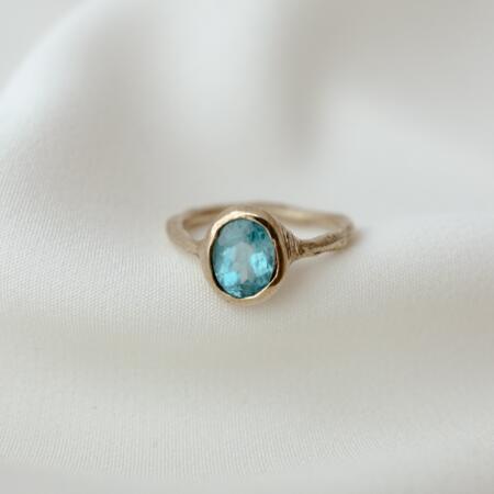 Anello con apatite misura 11