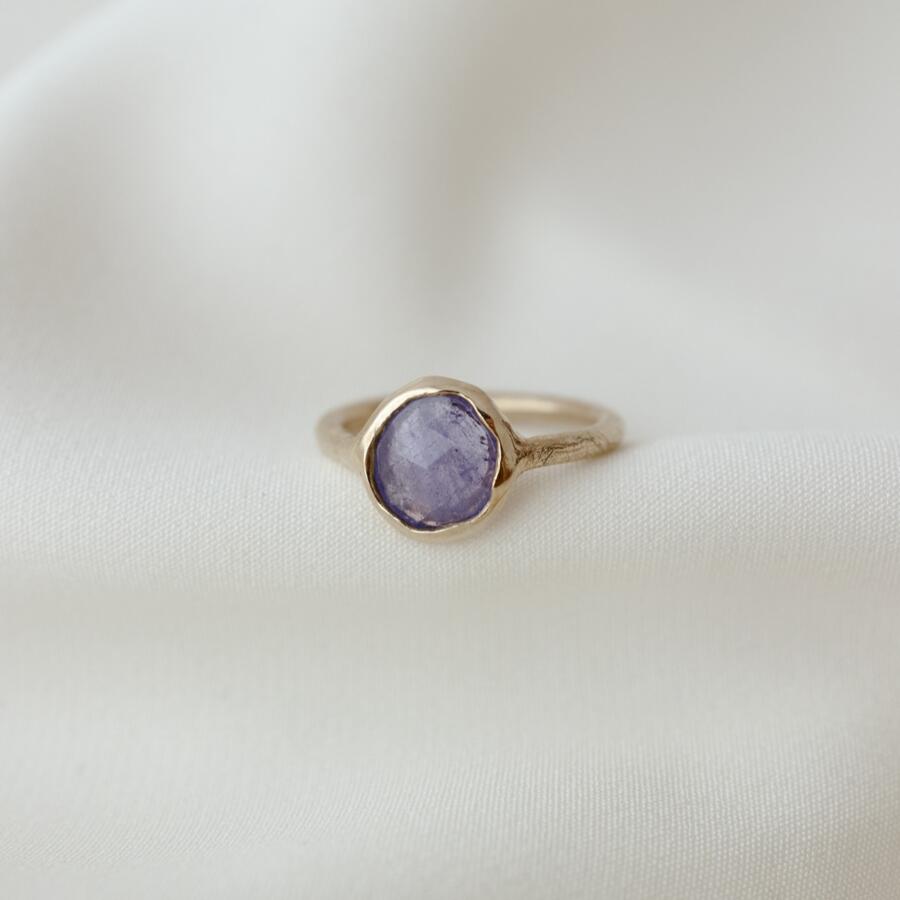 Anello con tanzanite tonda misura 12