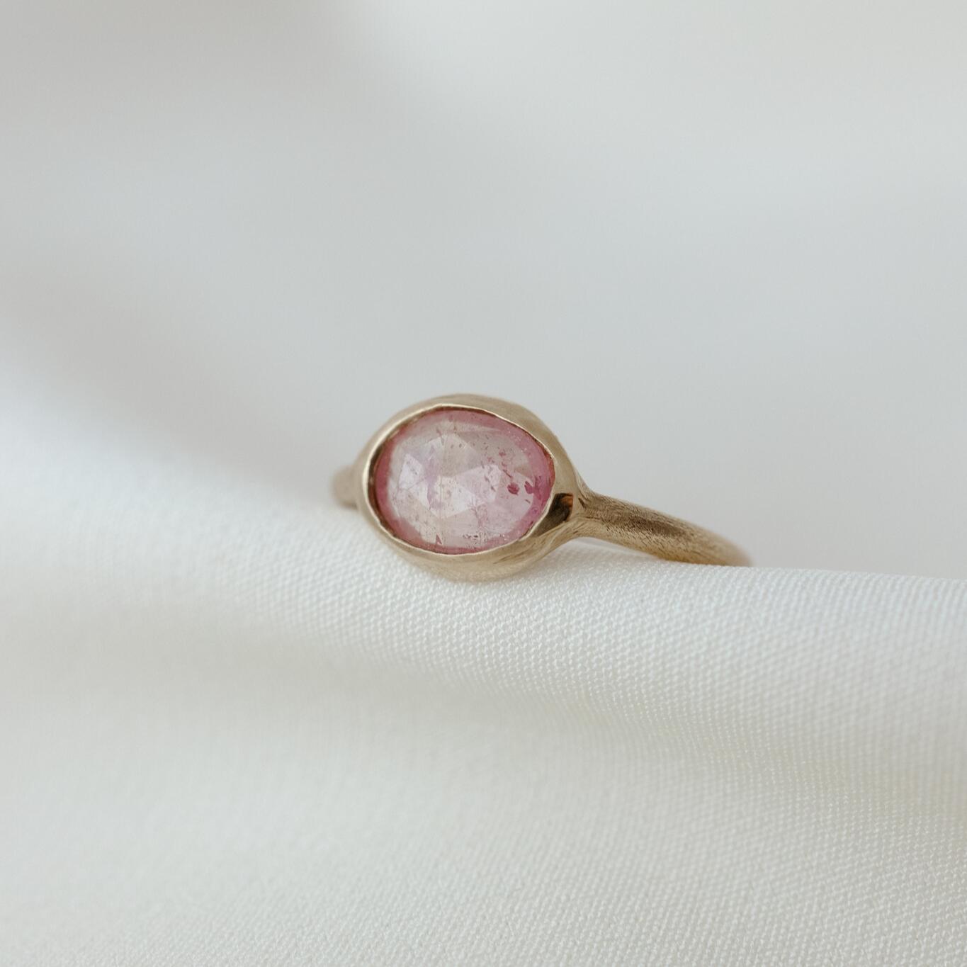Anello con tormalina orizzontale misura 13