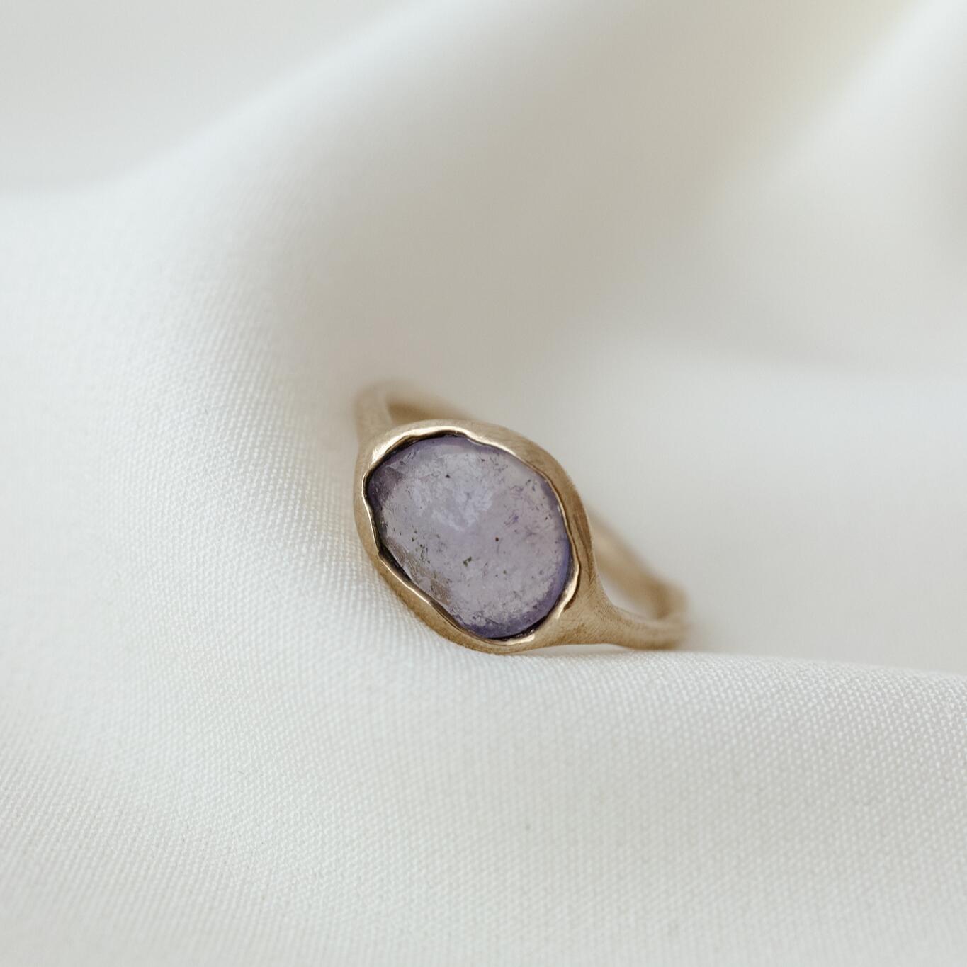 Anello con tanzanite orizzontale misura 14