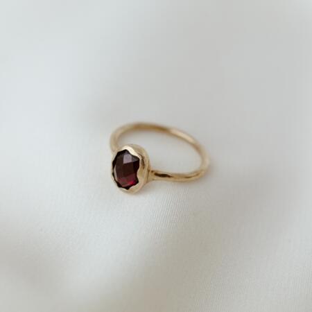 Anello con granato misura 10