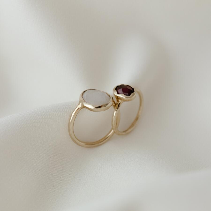 Anello con granato misura 10