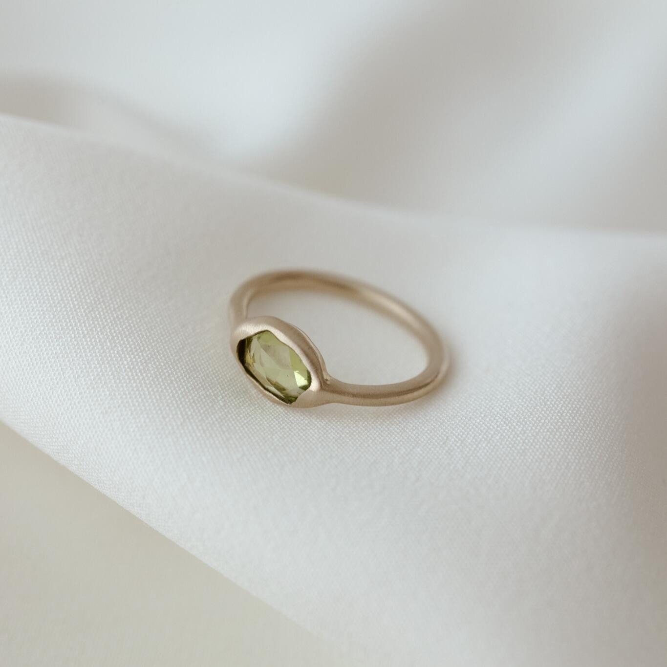 Anello con peridoto misura 11