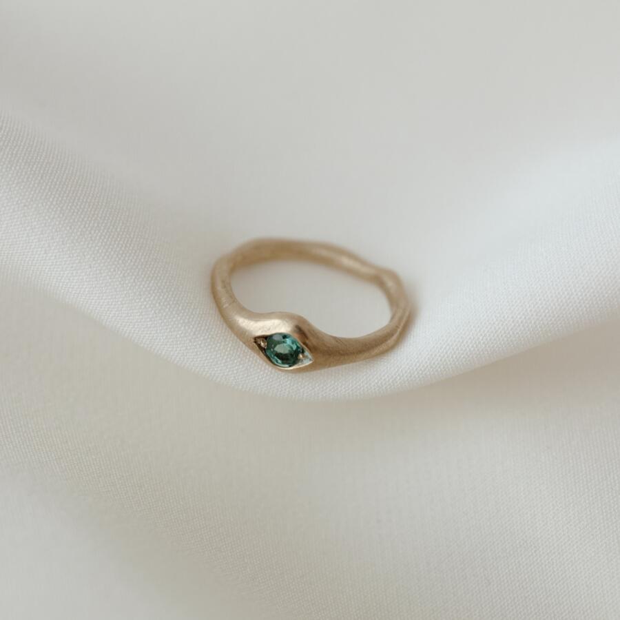 Anello con tormalina verde acqua misura 11