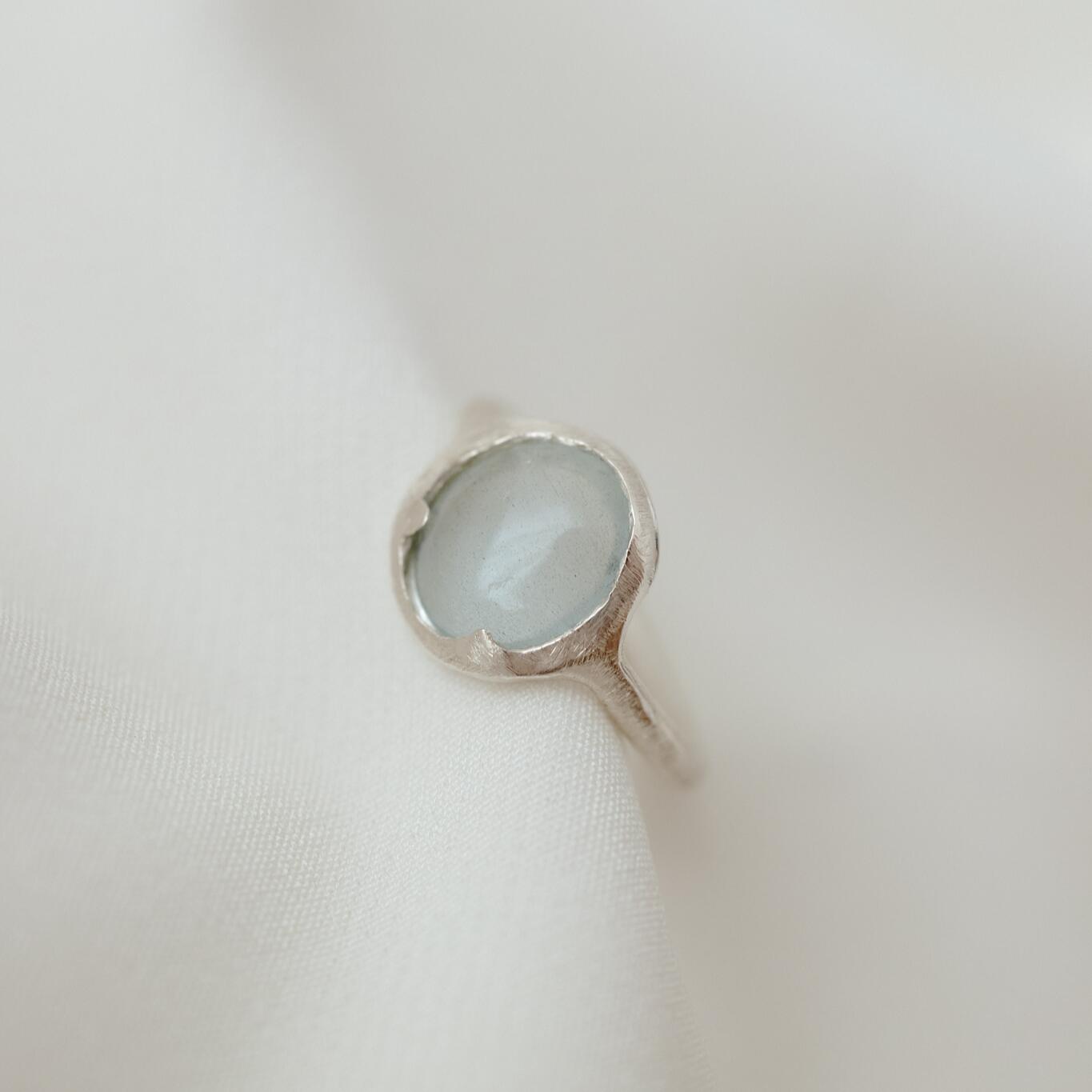 Anello con acquamarina liscia misura  13