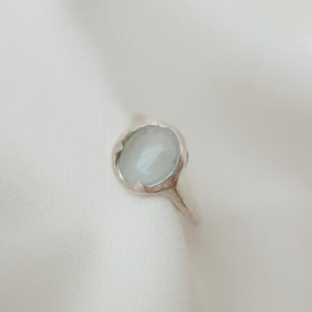 Anello con acquamarina liscia misura  13