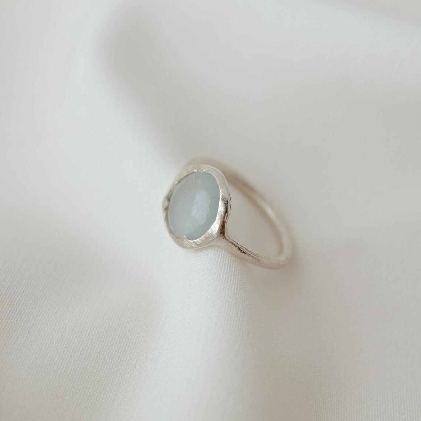 Anello con acquamarina liscia misura  13