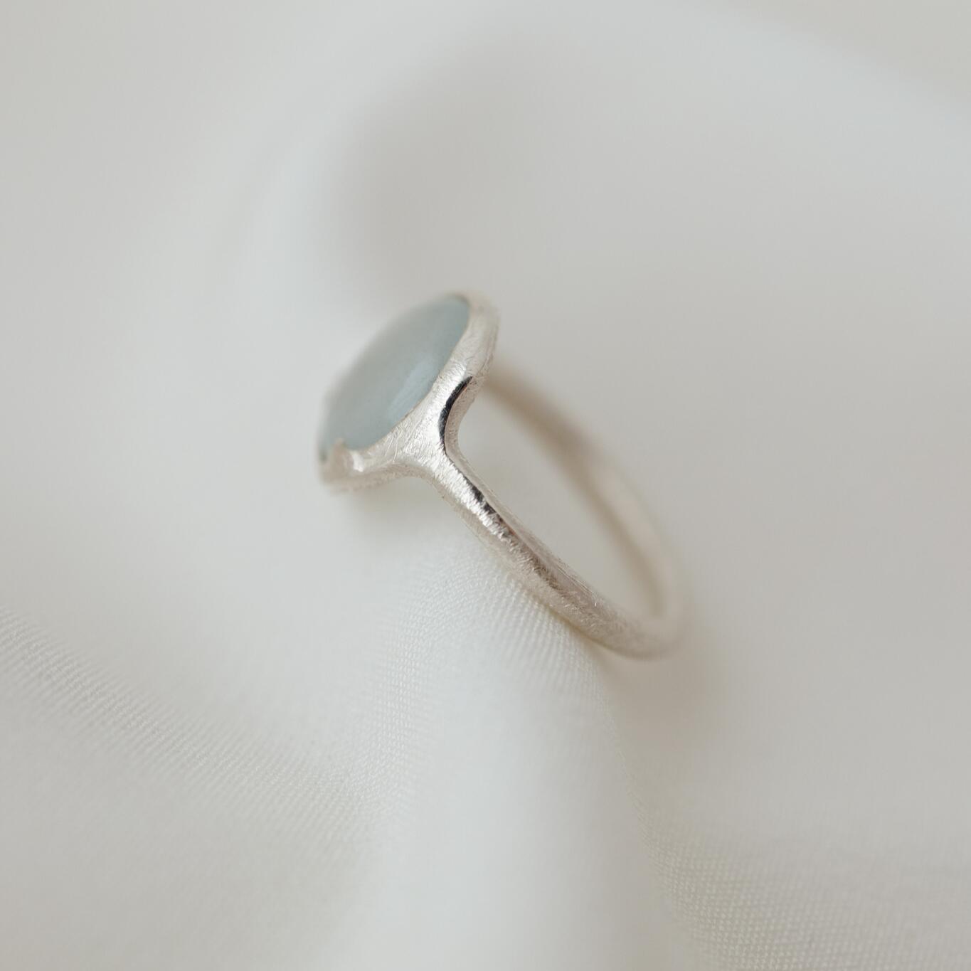 Anello con acquamarina liscia misura  13