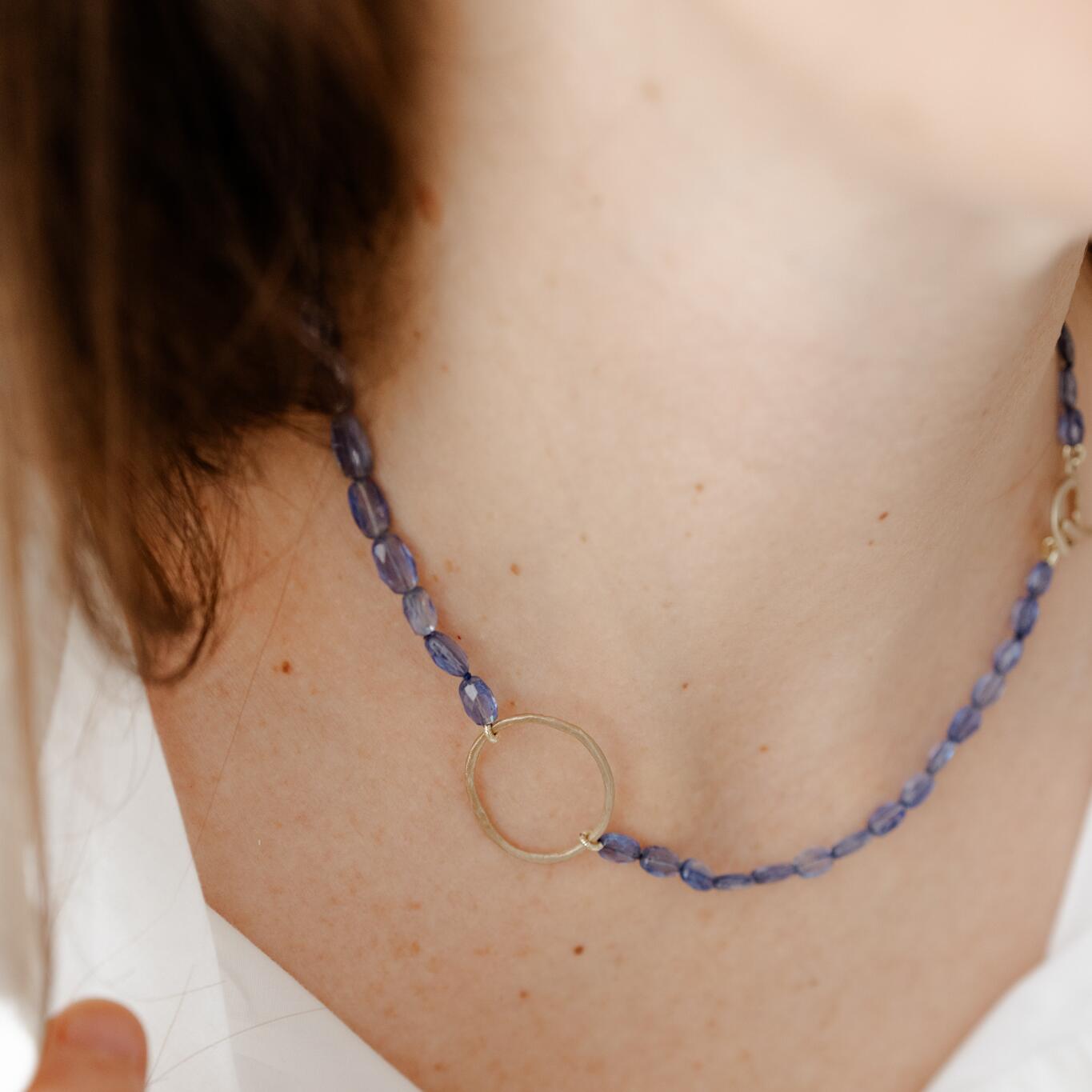 Collana con cianite