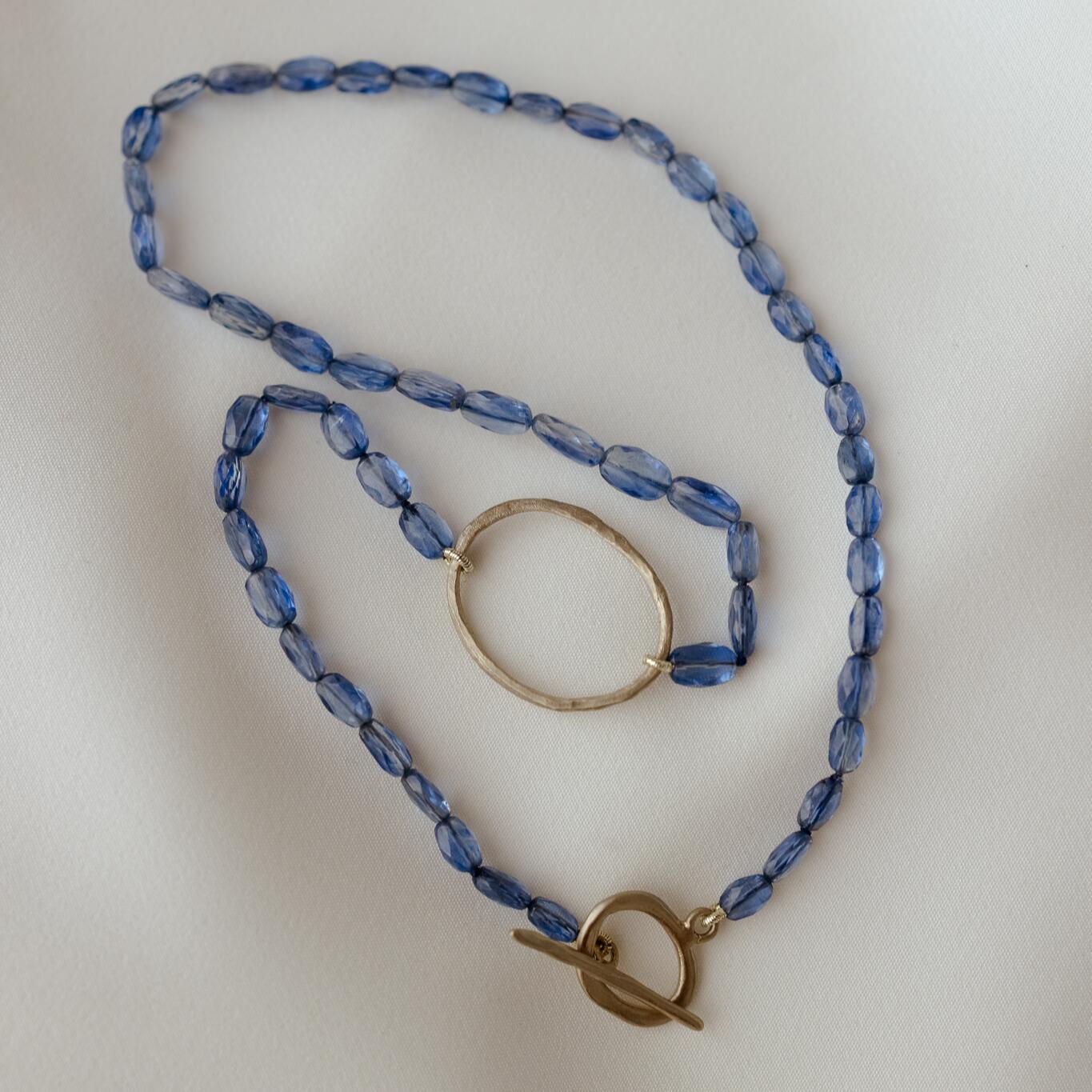 Collana con cianite