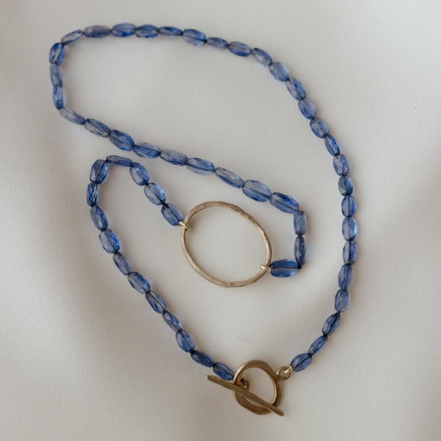 Collana con cianite