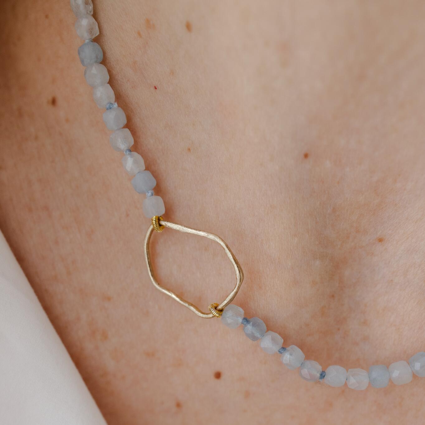 Collana con cubetti di acquamarina