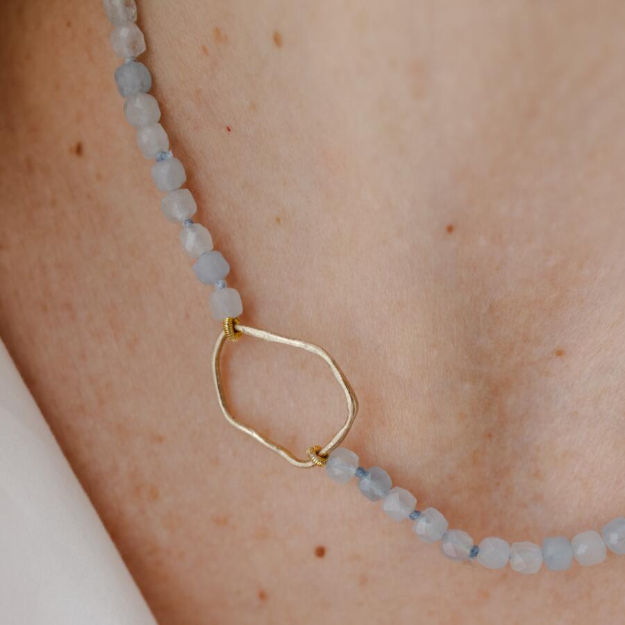 Collana con cubetti di acquamarina