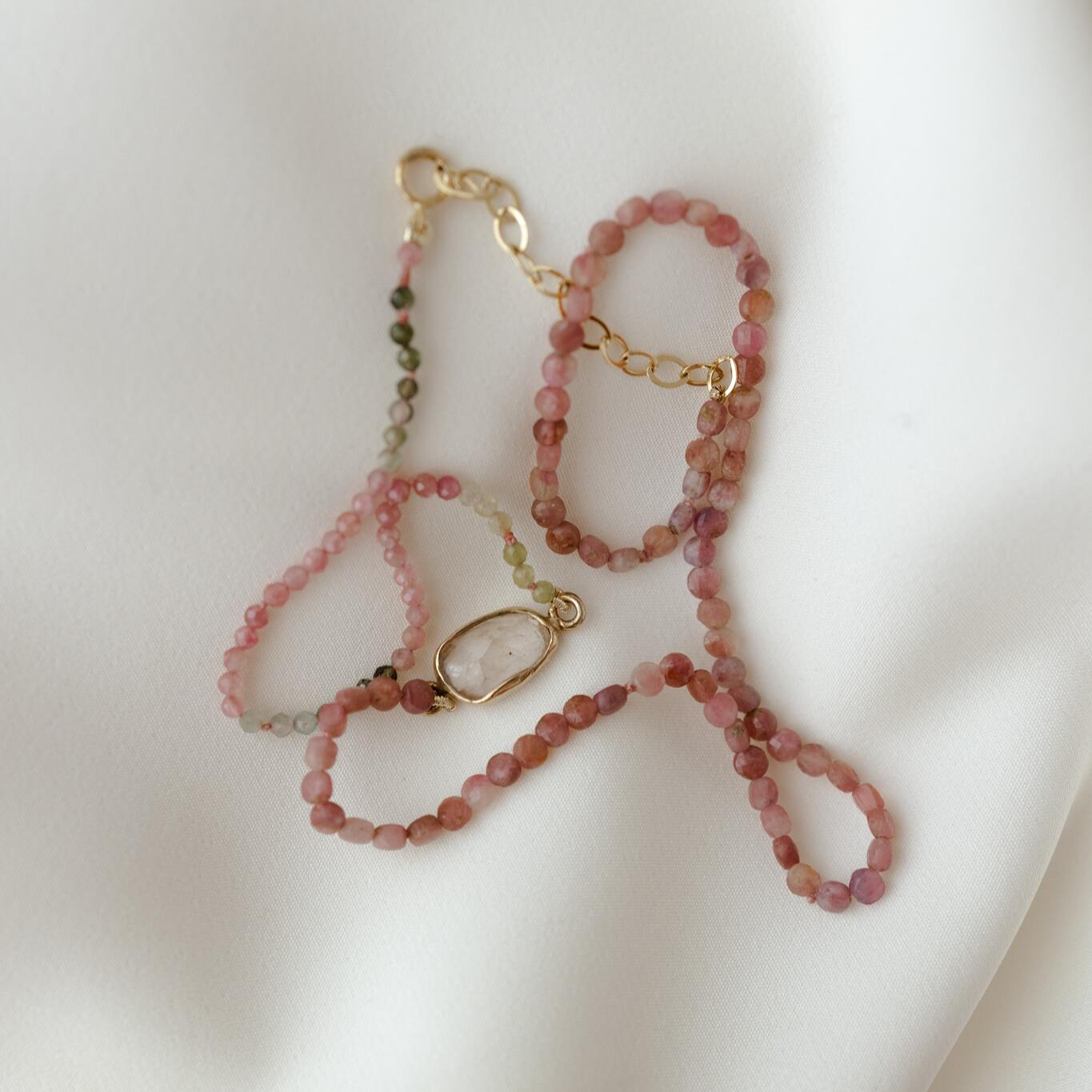 Collana con tormalina multicolor