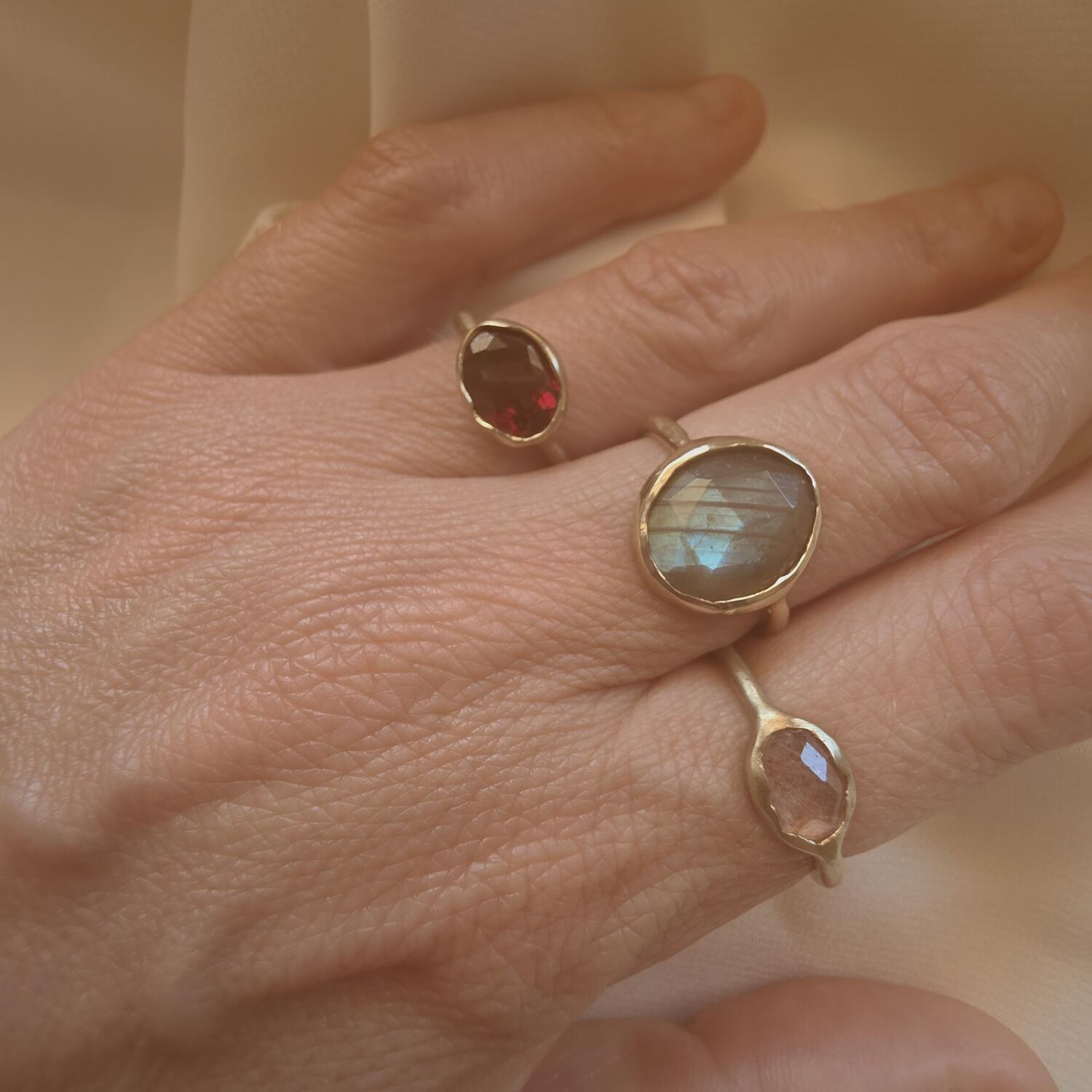 Anello con labradorite misura 13