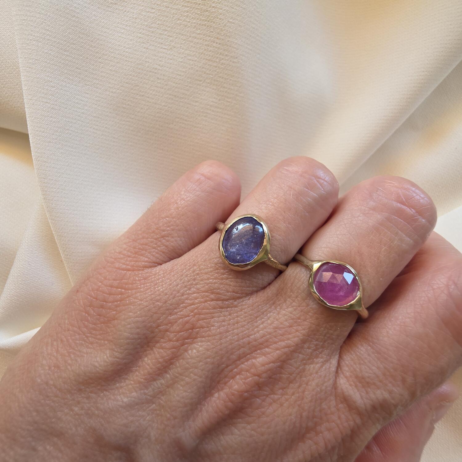 Anello con zaffiro rosa tondo misura 13