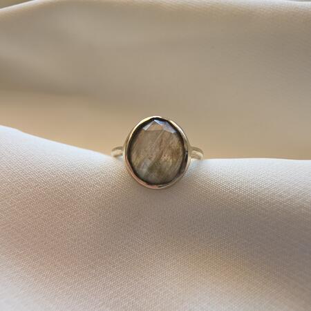 Anello con labradorite misura 13