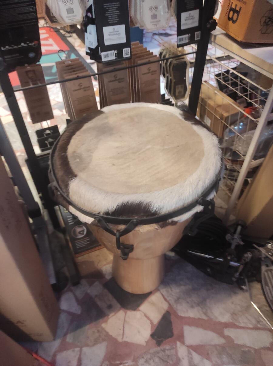 DJEMBE' ARTIGIANALE IN LEGNO CON PELLE DI CAPRA OCCASIONE
