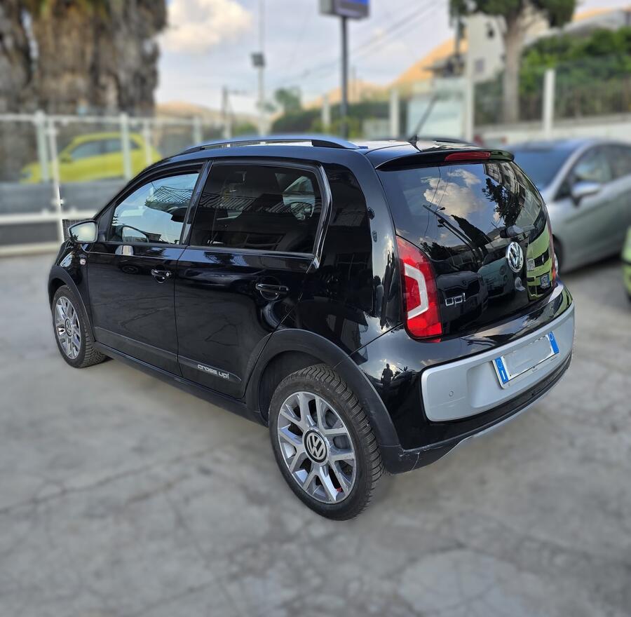 Volkswagen up! 1.0 Cross up!