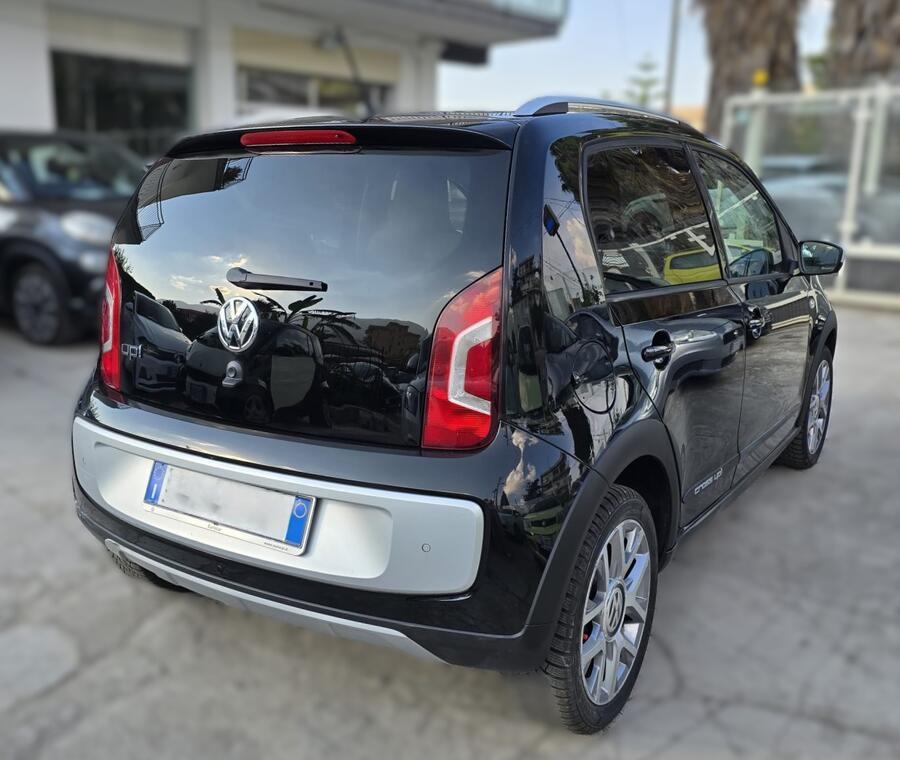 Volkswagen up! 1.0 Cross up!