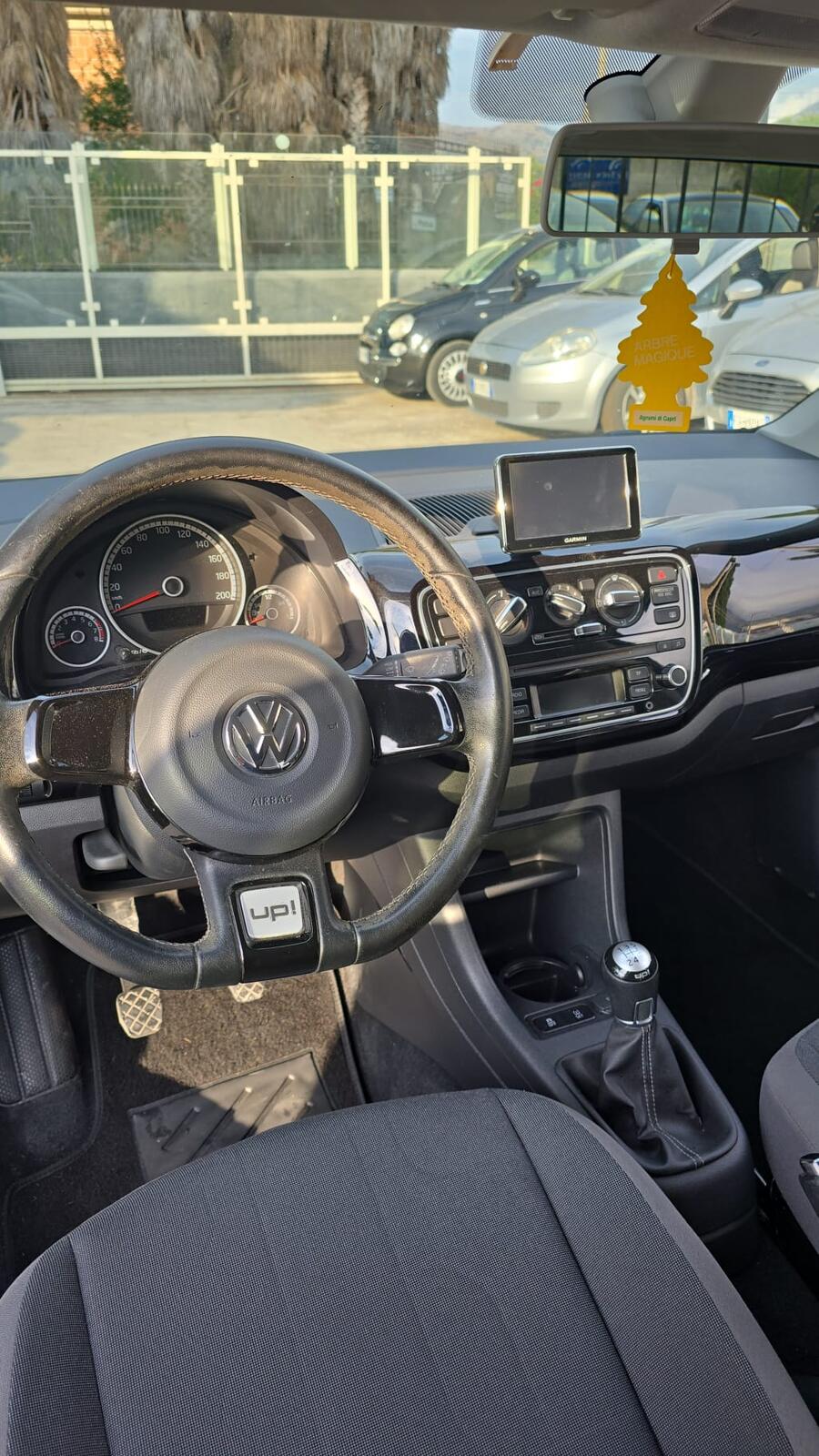 Volkswagen up! 1.0 Cross up!