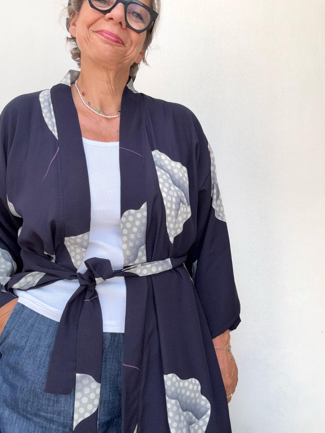 Kimono misto seta fiori grigi