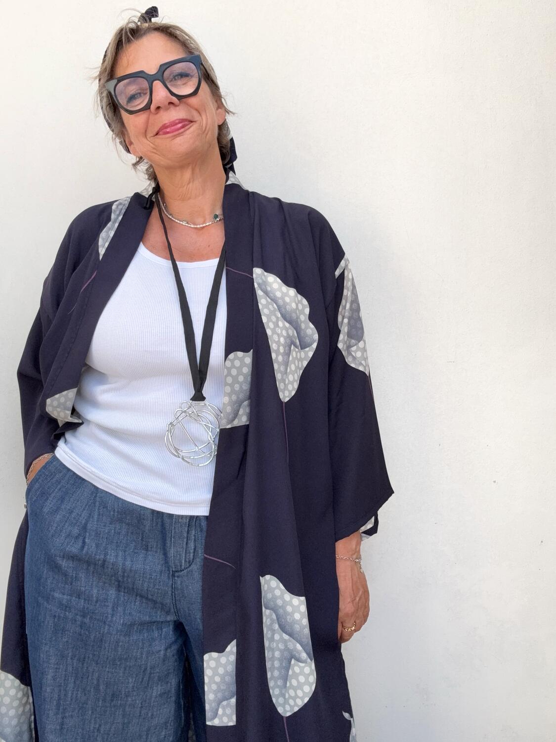 Kimono misto seta fiori grigi