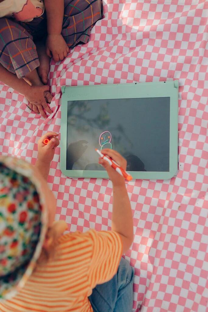 KIDYDRAW‑PRO – Tablet luminoso doppia faccia per disegno e apprendimento