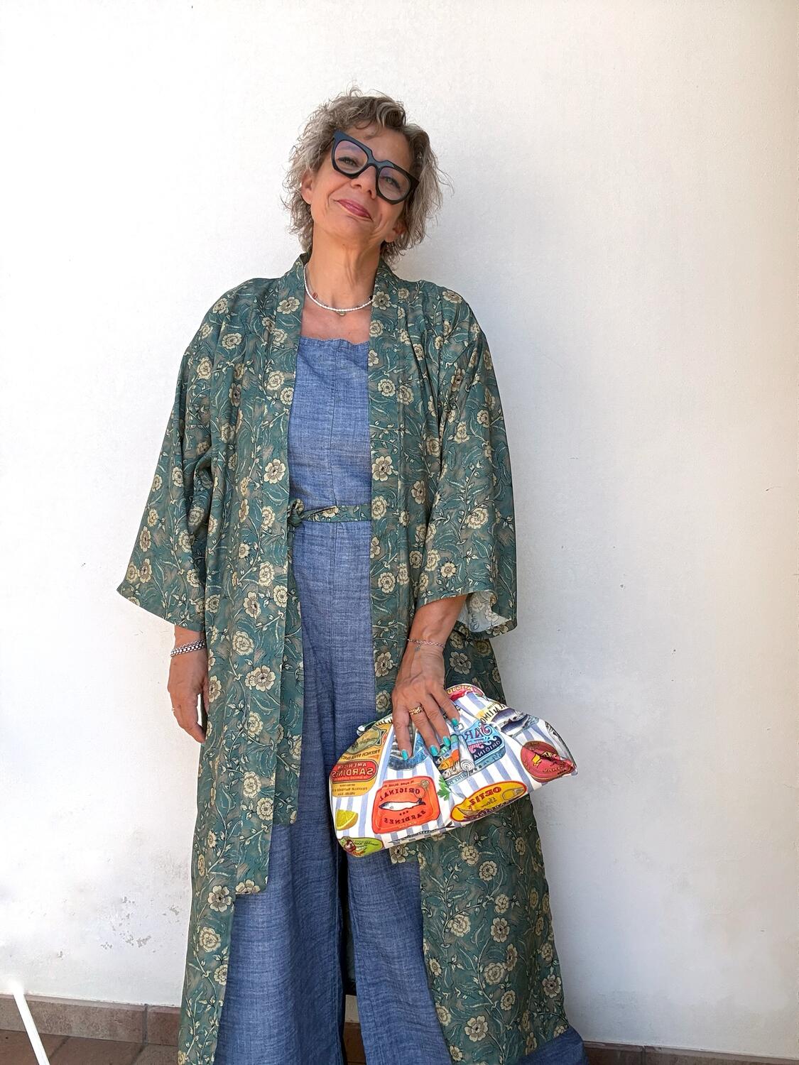 Kimono fiori su verde