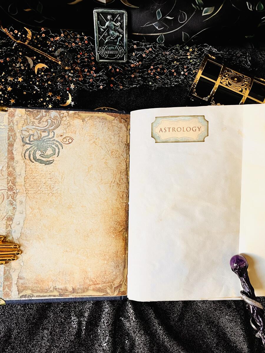Grimorio Astrology