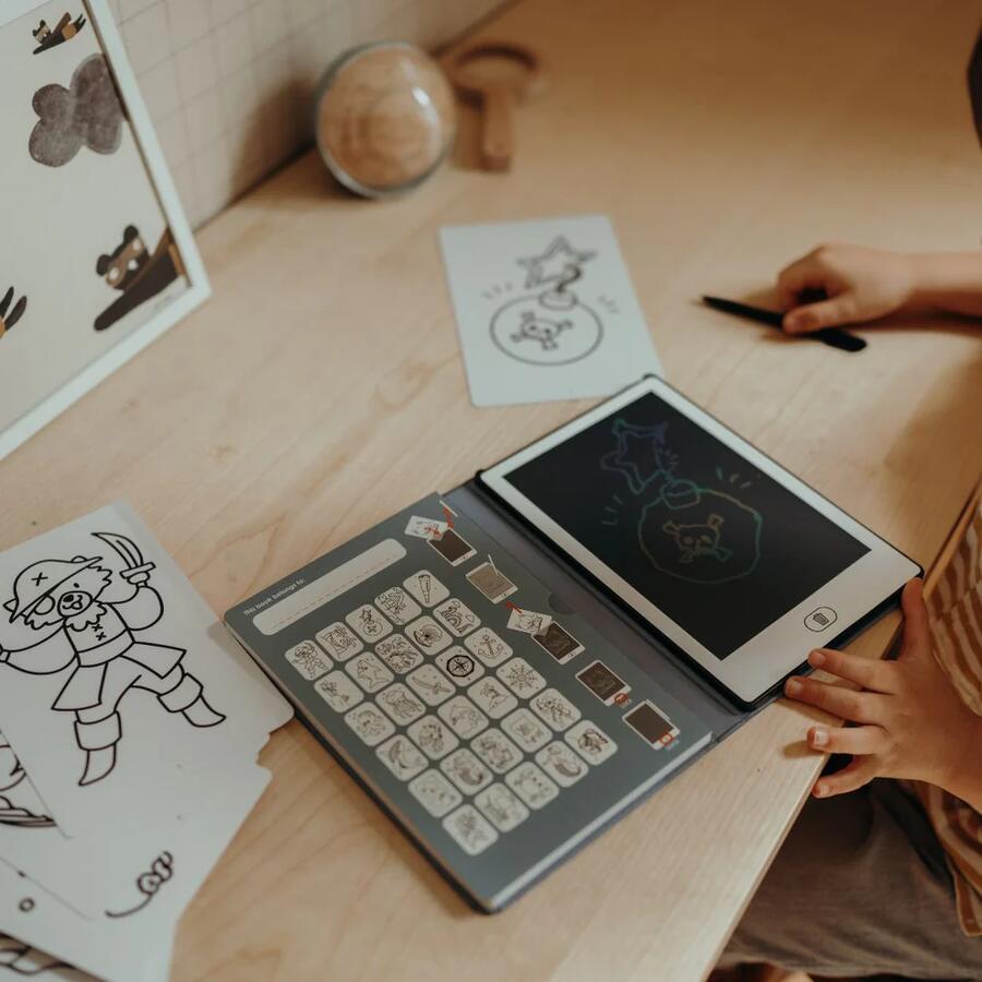 KIDYDRAW‑MINI – Lavagnetta LCD Oceans & Pirates con 30 illustrazioni