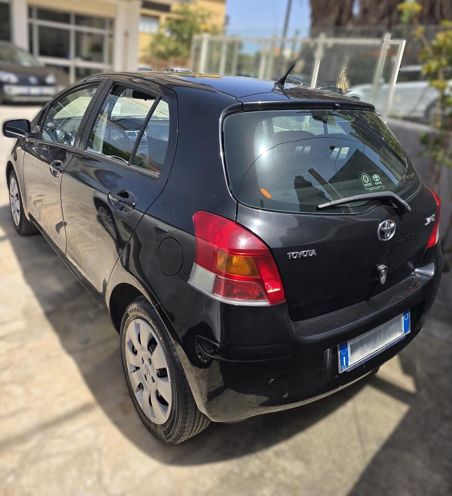 Toyota Yaris 1.3 5 porte Sol 