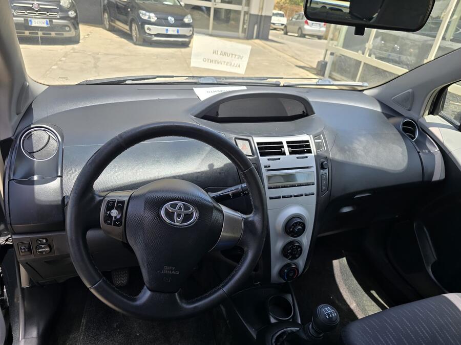 Toyota Yaris 1.3 5 porte Sol 