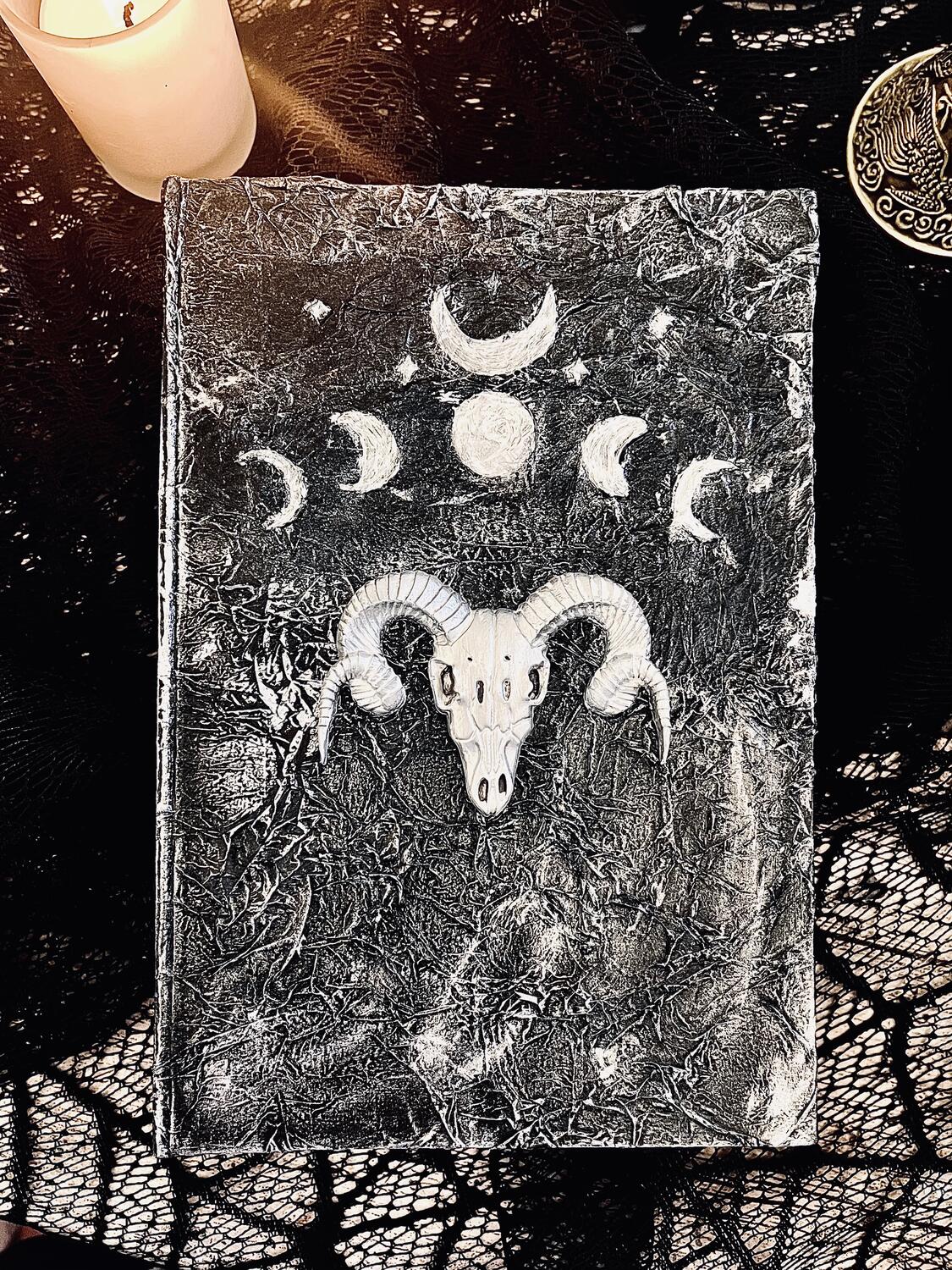 Grimorio della Triplice Luna