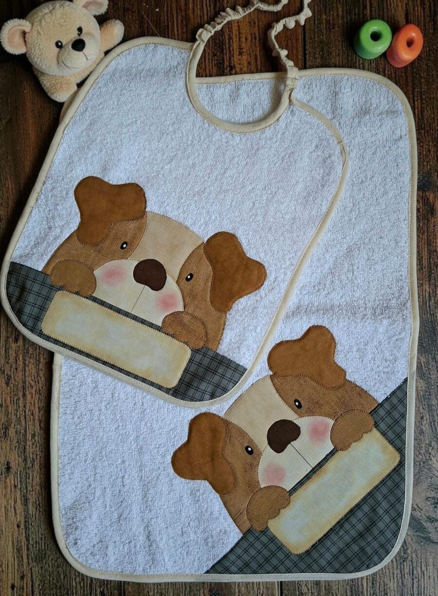 Cartamodello set asilo bavaglia e salvietta cagnolino