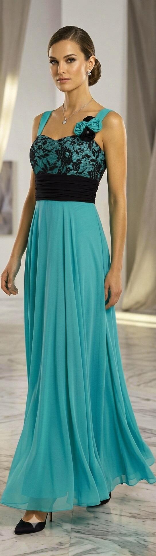 0988 Abito in chiffon foderato con corpetto in pizzo