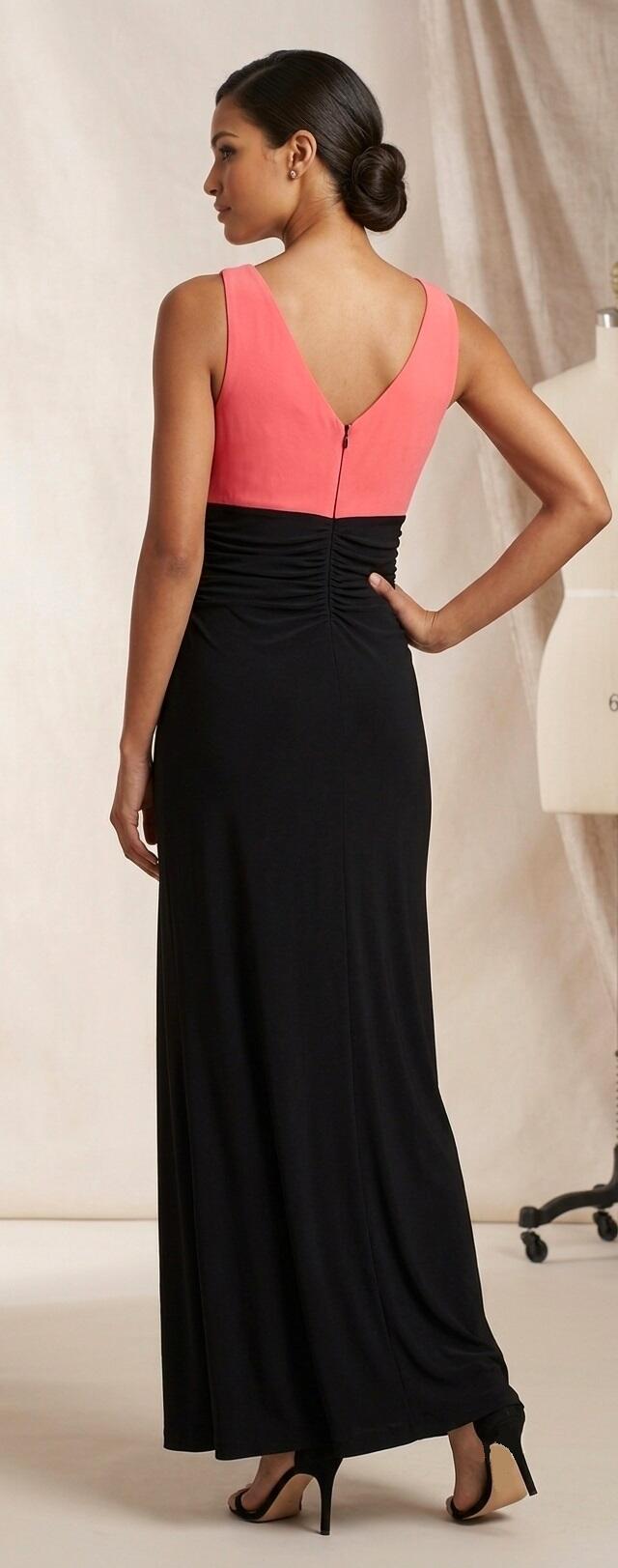 0993 Abito lungo a tubino in maglina jersey elastica con dettagli preziosi e pences orizzontali