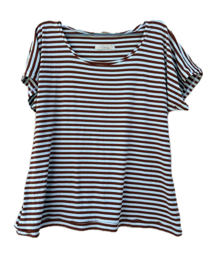T-shirt tiffany e rosso mattone 