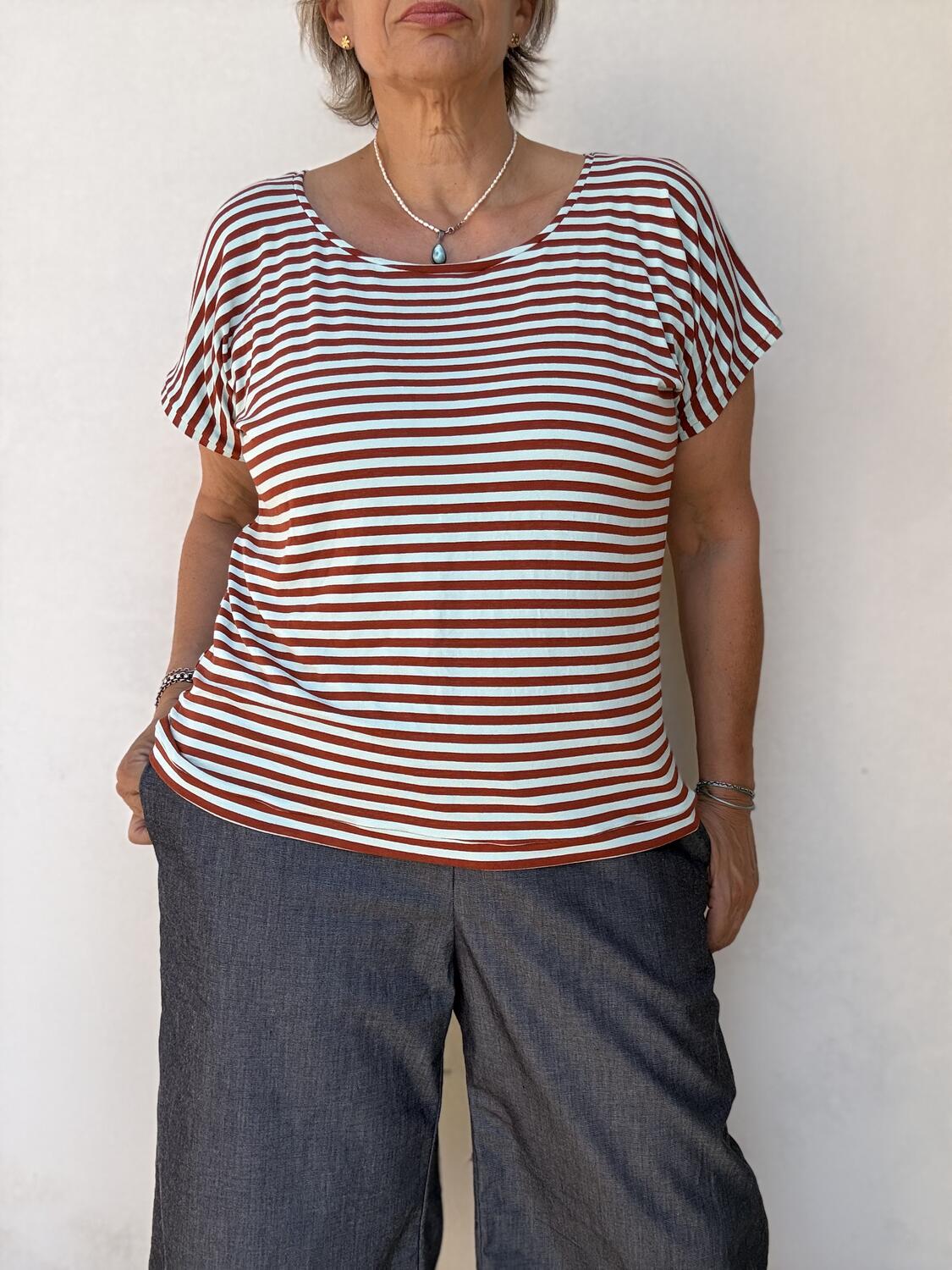 T-shirt tiffany e rosso mattone 