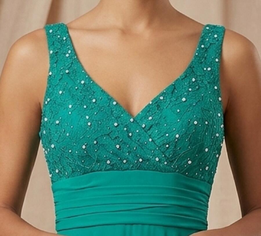 0998 Abito in chiffon foderato con corpetto in pizzo