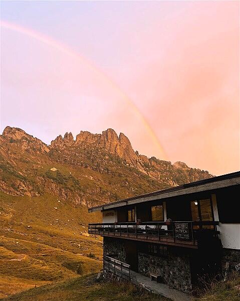 VENERDI' 28 AGOSTO Camminata al chiaro di luna con cena in rifugio