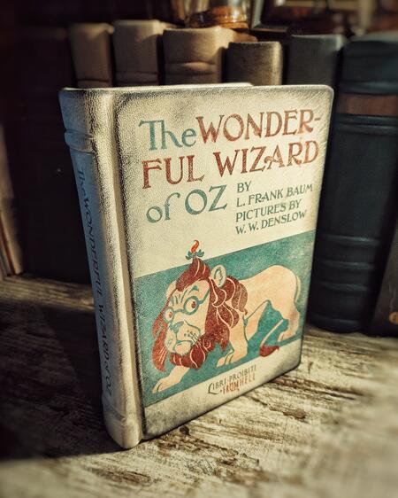 The Wonderful Wizard of OZ - L. Frank Baum, pictures by W. W. Denslow - First Edition, Chicago - 1900
