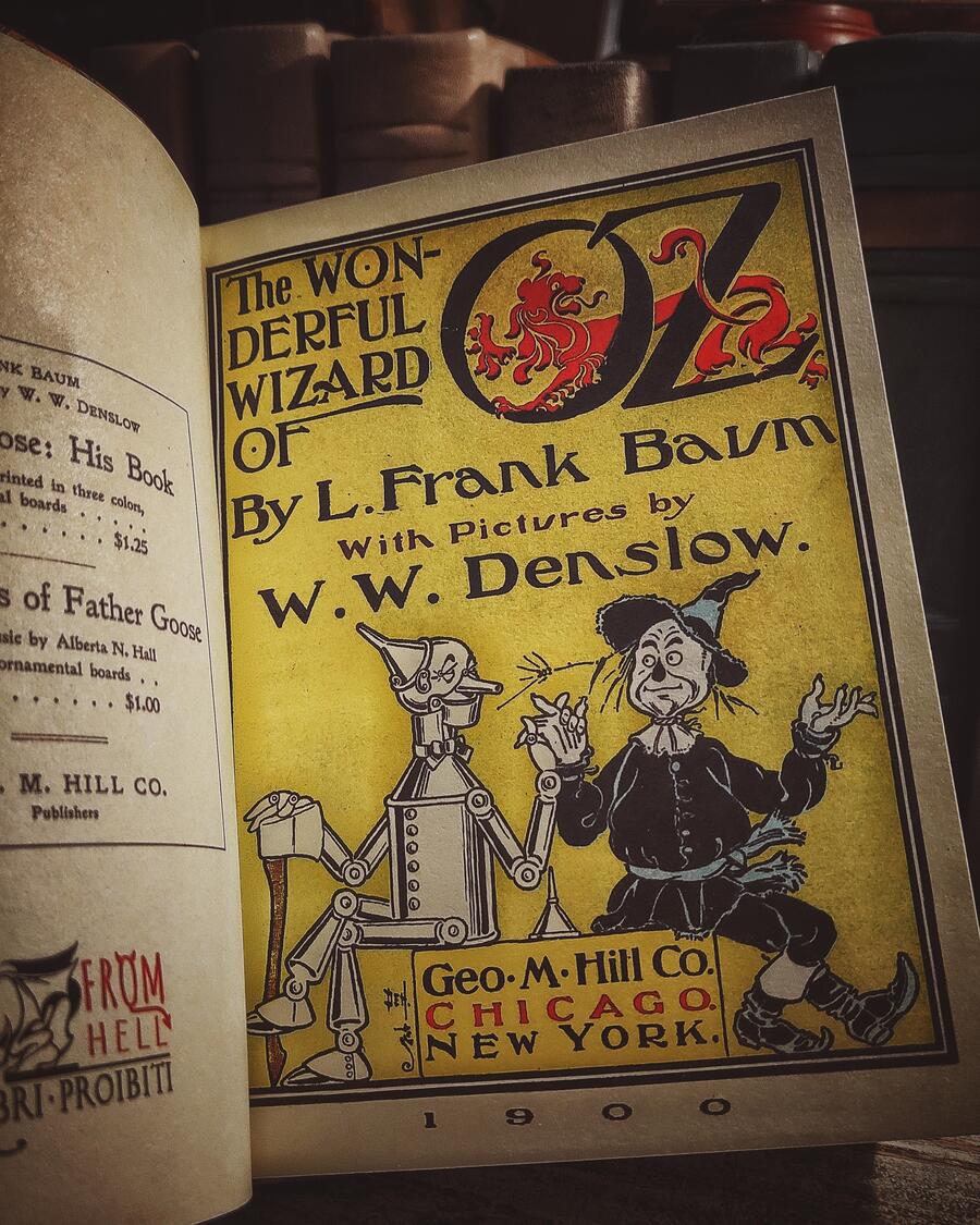 The Wonderful Wizard of OZ - L. Frank Baum, pictures by W. W. Denslow - First Edition, Chicago - 1900